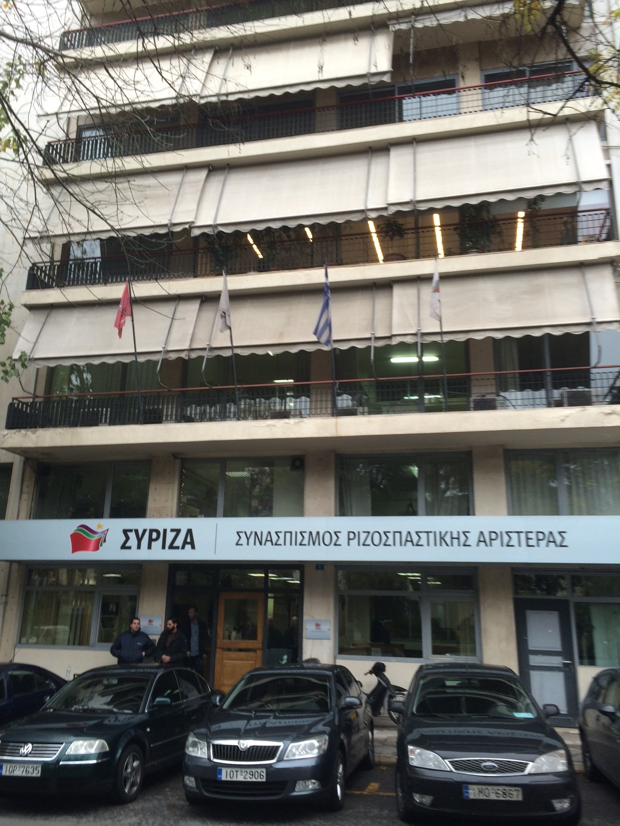 20141229 Hunko Athen - Syriza-Zentrale